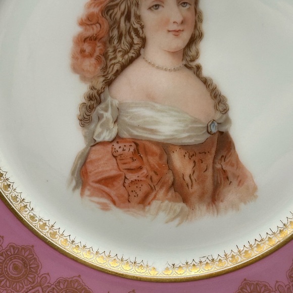 Antique MR France Limoges portrait plate signed - Picture 4 of 7